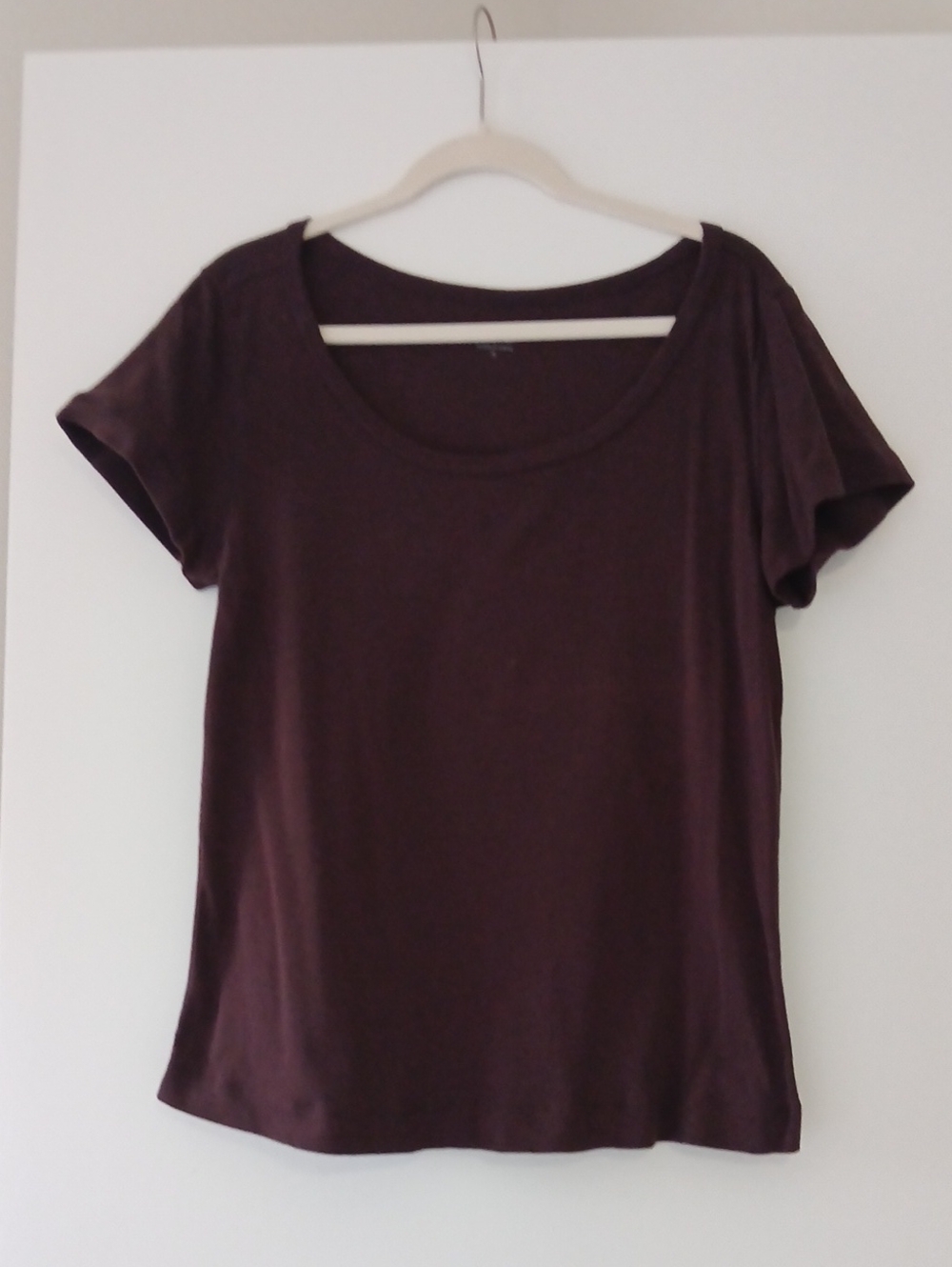 Three Dots Scoop Neck Women's Tee - Chocholate Brown Nwot